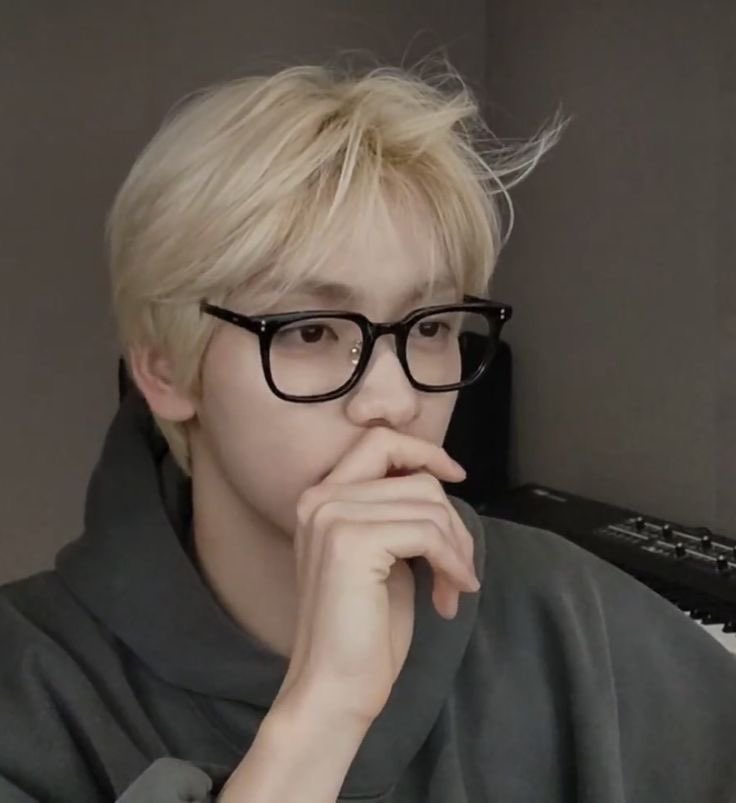 dollysbnnie's tweet image. disheveled bunny