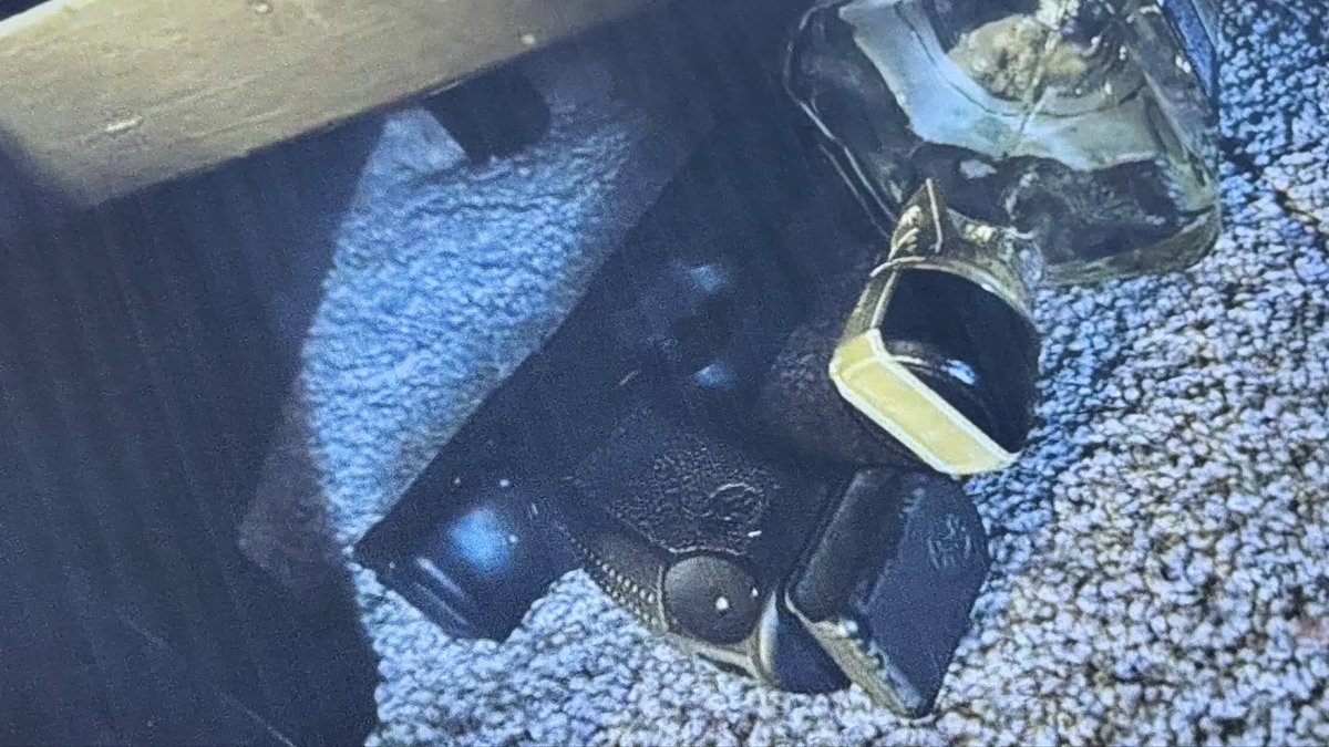 PenguinSix's tweet image. A Joint Fugitive Task Force, composed US Marshals, DC police ATF and other organizations executed a search warrant for a murder suspect in the 1400 block of Girard Street NW. The murder suspect opened fire on police who returned fire, fatally striking the suspect. Suspect was…