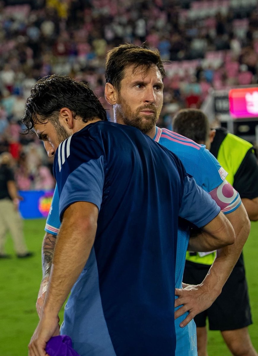 All I see is 2️⃣ GOATS 🐐 

Diarbian 🤝 Messi

Awesome to see the work being put in by 2022 PC player Gevork Diarbian. We’re cheering you on! 

Via <a href="/NERevolution/">New England Revolution</a> 

#UpTheCarp