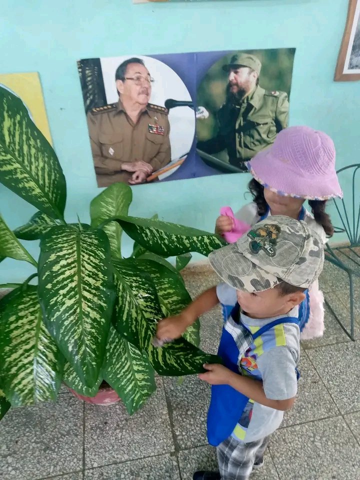 #Jobabo... Las Tunas. 65 Aniversario de los Círculos Infantiles. Círculo Infantil Lindo Amanecer 💯 años de Fidel Siempre junto a los niños. Los niños de 4to año de vida realizando las encomiendas laborales promoviendo el  desarrollo del cuidado hacia la naturaleza <a href="/nilser_pineda/">Nilser Piñeda Cruz</a>