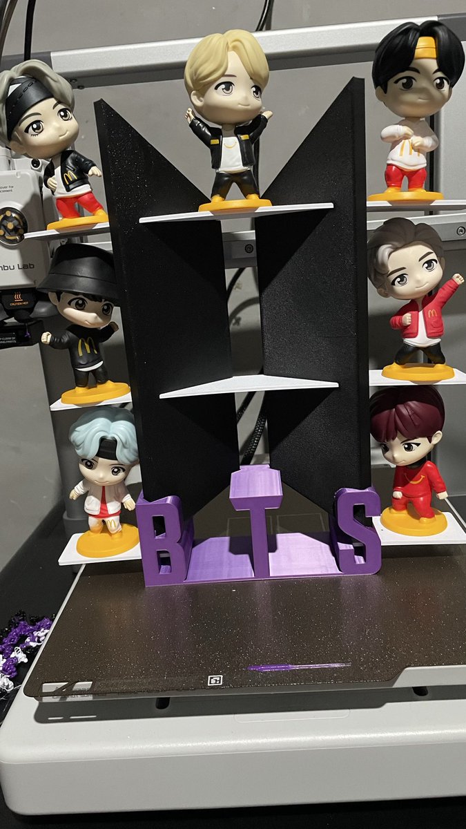 thvkell's tweet image. Sobre compras desnecessárias do meu marido que comecei a amar é essa impressora 3d, tô apaixonada nela