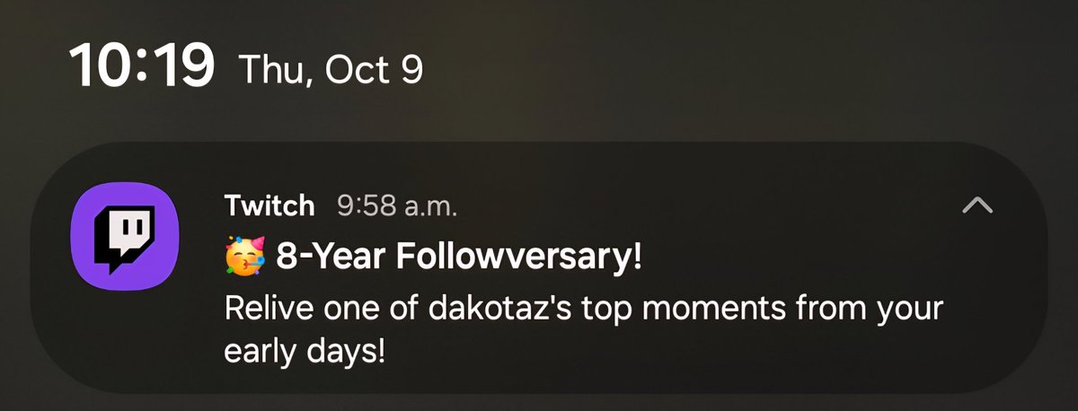 jaketable's tweet image. Happy anniversary @dakotaz (: 

See ya tmrw ! 🫂🫂🫂