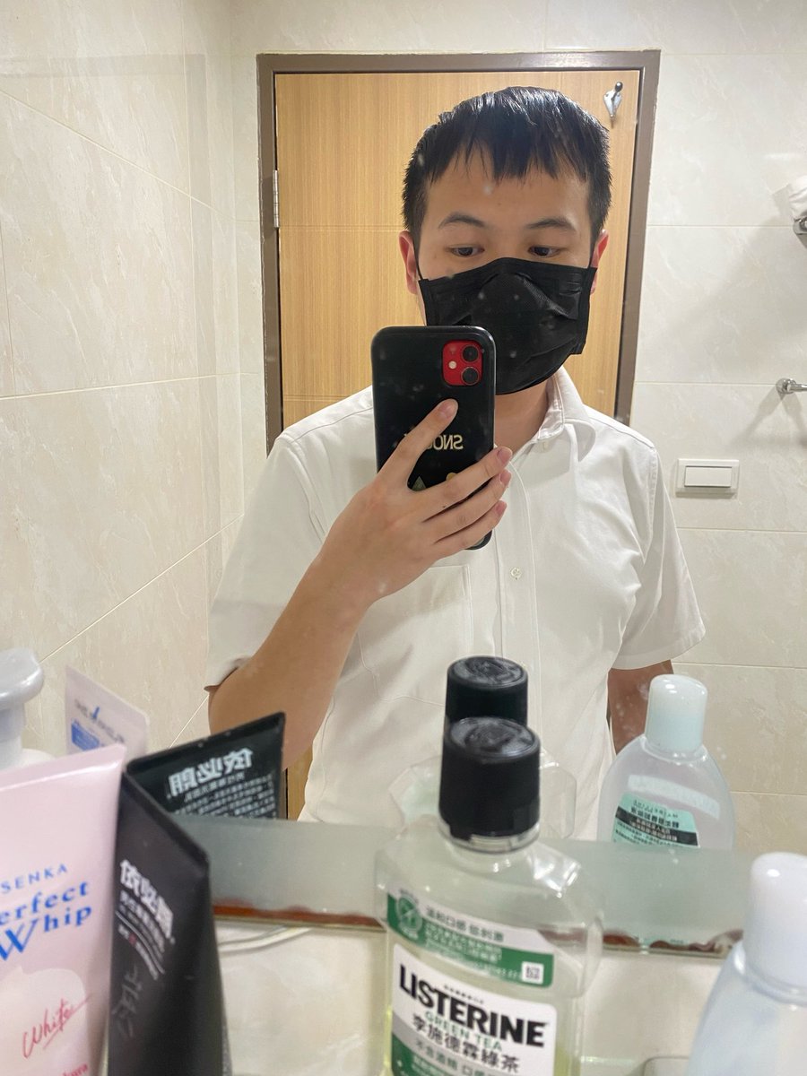 之前不知道是被誰傳染
感冒了一陣子
鼻水一直流
好久沒有戴口罩出門了