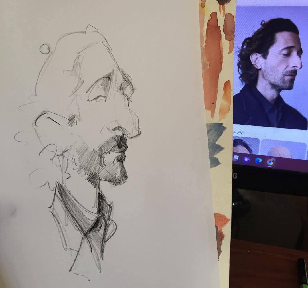 جماعة انا برسم كاريكاتير سكر 
لو حد احتاجني ف ايفنت يتواصل معايا برسم لايف كاريكاتير انا نفسي الناس كلها تشوف رسمي ده