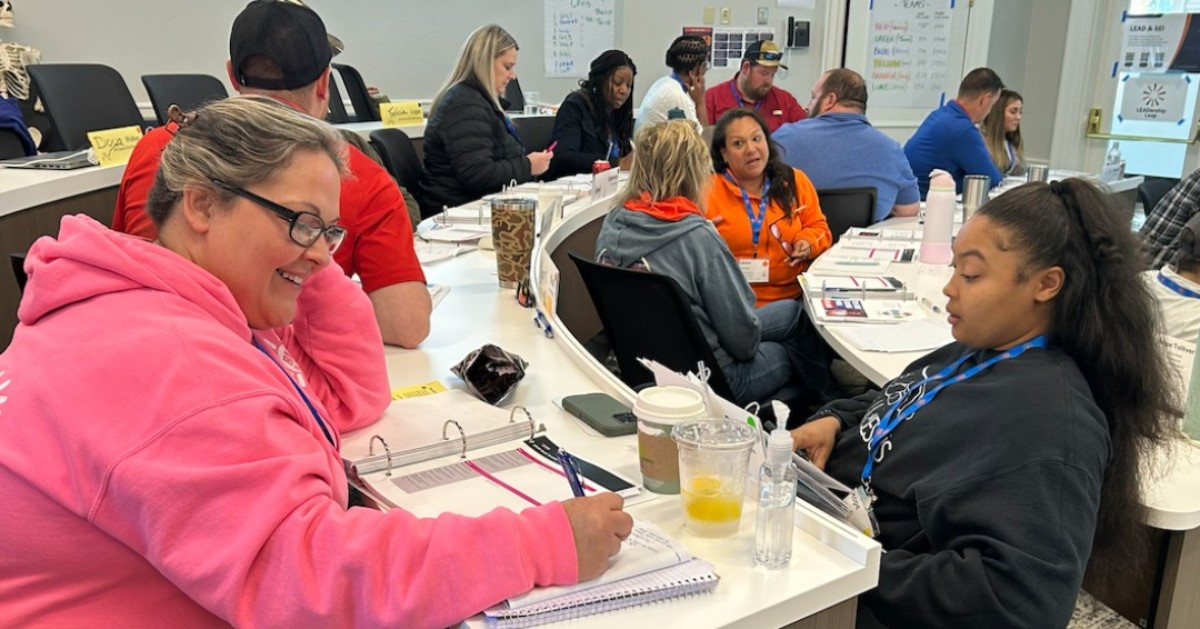 InstituteofGovt's tweet image. In our residential programs, VIG presents leadership theories, then provides a supportive environment to learn and understand how to use the theory in your locality. Here, the LEADership LEAP cohort discusses &apos;maximizing leadership impact.&apos;
#AskVIG #LocalGov #LEADershipLEAP