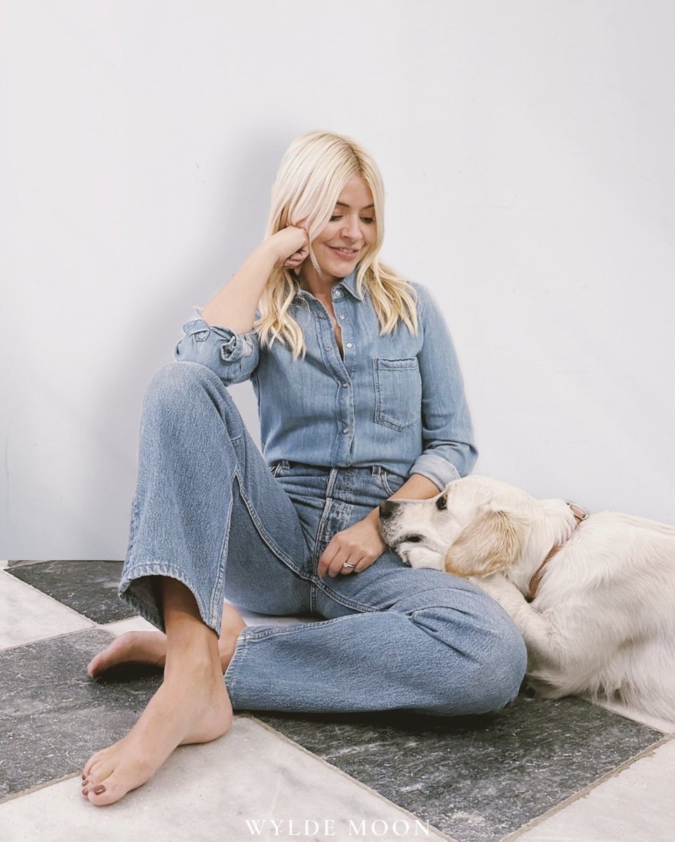 Just4FunPS's tweet image. What Start Rating Out Of 5 would you give Holly Willoughbys feet