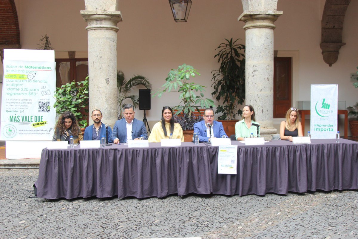 Gracias a la Comisión de Educación del <a href="/LegislativoJal/">Congreso de Jalisco</a> por sumarse a #MásValeQueAprendas, reafirmando la voluntad política y el compromiso compartido a favor de que ningún estudiante abandone la escuela.
📌 Buscarán que el 11 de sept se declare el #DíaEstatalVsAbandonoEscolar