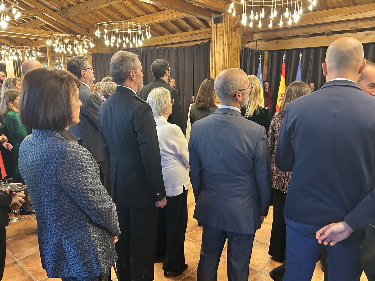 Govern de Catalunya a Andorra (@catalunya_ad) on Twitter photo 📌 L’<a href="/EmbEspAndorra/">Emb. España Andorra</a> ha ofert avui la recepció institucional amb motiu de la celebració del 12 d’octubre. La Delegació a Andorra i una representació de la Policia de la Generalitat <a href="/mossos/">Mossos</a> hi han estat presents. 📌 L’<a href="/EmbEspAndorra/">Emb. España Andorra</a> ha ofert avui la recepció institucional amb motiu de la celebració del 12 d’octubre. La Delegació a Andorra i una representació de la Policia de la Generalitat <a href="/mossos/">Mossos</a> hi han estat presents.