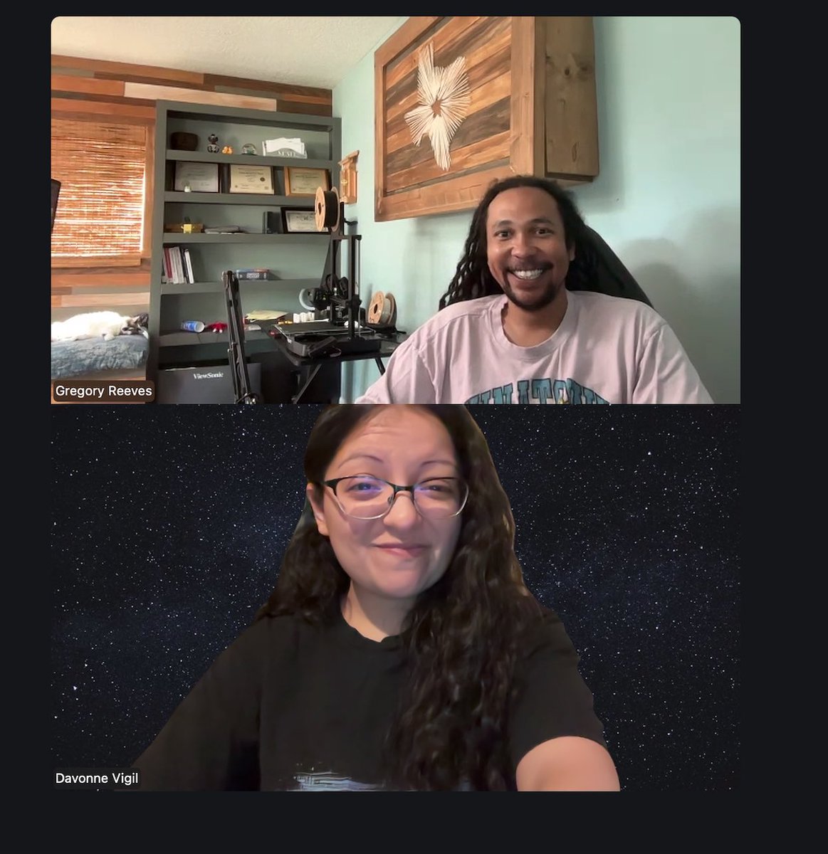 Davonne007's tweet image. When I was at @CommitYourCode, me and @ClaraLopezUribe were looking for @DThompsonDev for a group photo and we totally went the wrong direction..!
Because we went in the wrong direction, we did get the chance to run into @LawrenceDCodes..! 🔥 And then someone stopped me and…