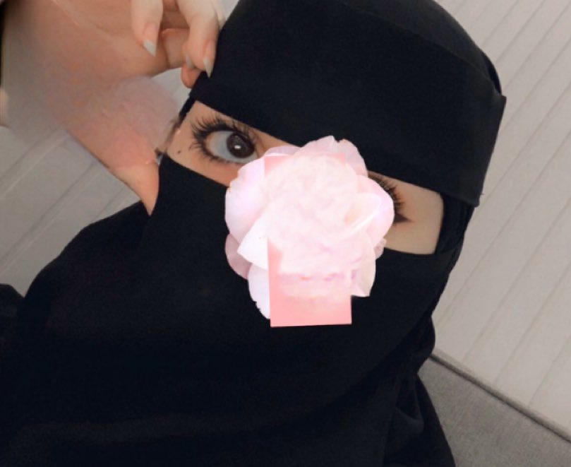#الخميس_الونيسᅠ 
#بوح_المشاعر
وش فايده الخميس 
وانت ماعندك ونيس؟!🫦🫢🏃🏻‍♀️