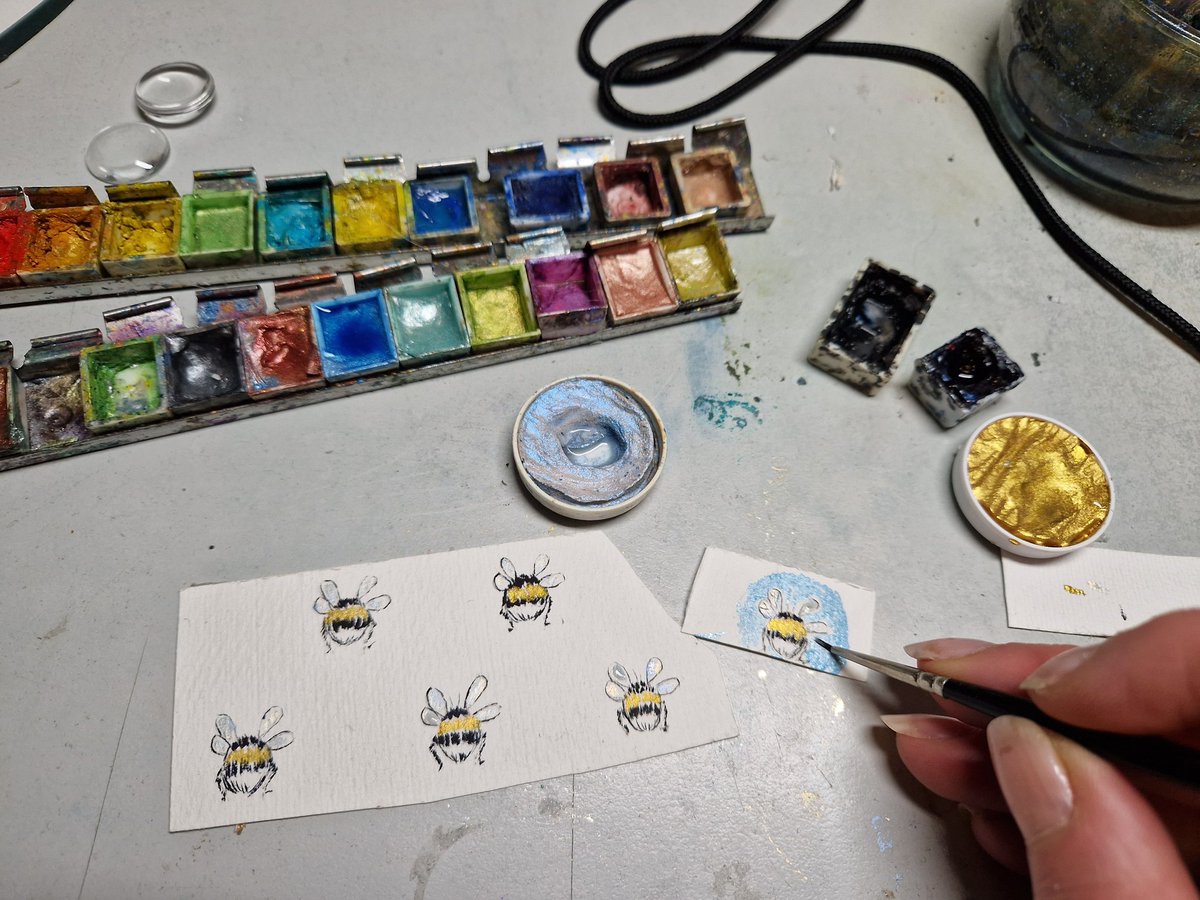Hallöchen, Popöchen. 🎨🐝

#workinprogress, ich möchte jemanden grüßen.