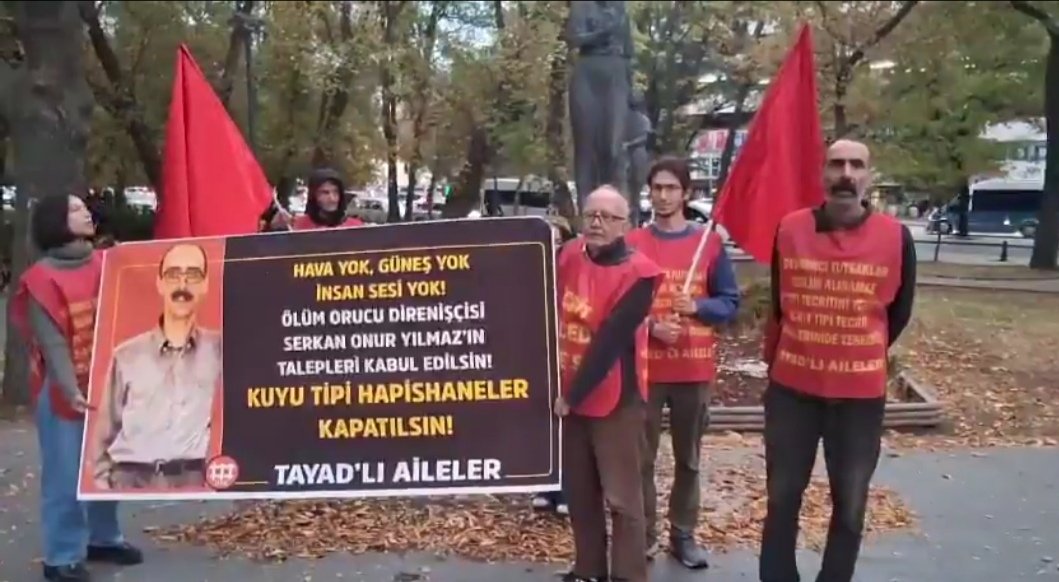 33. Gündür ölüm orucunda olan
Serkan Onur yılmaz ın talepleri kabul
edilmesi için Kurtuluş Parkında oturma eyleminin
39
Günü
aksam acıklaması.