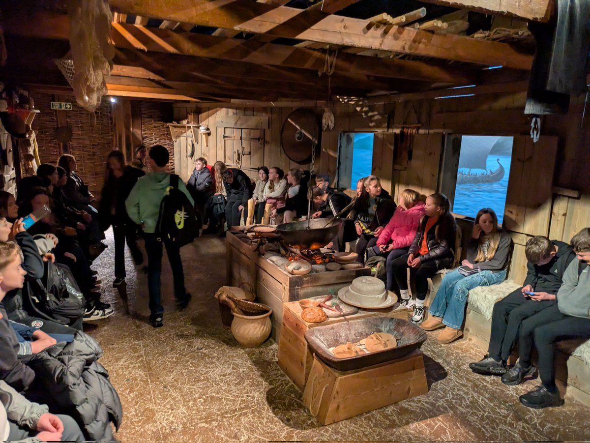 Modern Studies tweet media