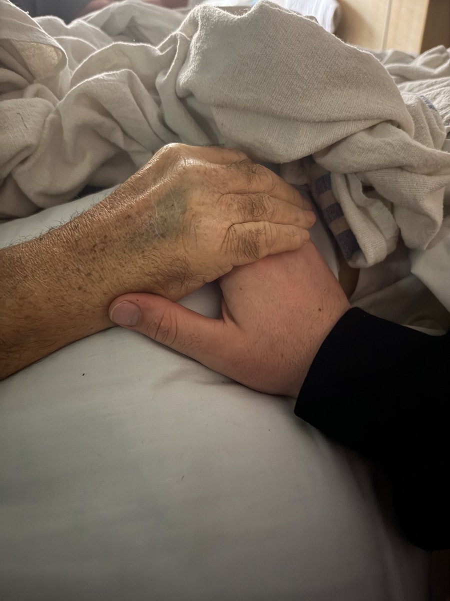 itsTarpp's tweet image. I live everyday thankful you were my Dad. See you again someday Pilot👨🏻‍✈️