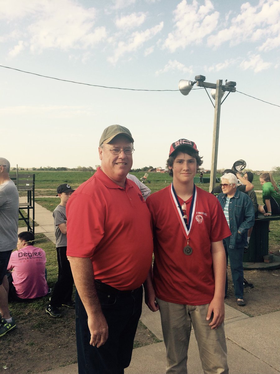 itsTarpp's tweet image. I live everyday thankful you were my Dad. See you again someday Pilot👨🏻‍✈️