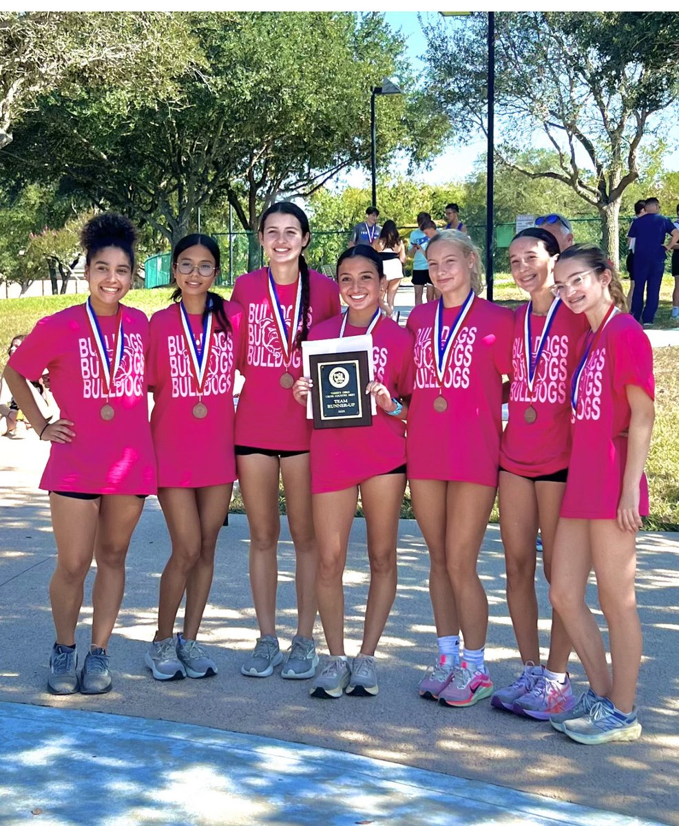 Gee_Pals24's tweet photo. We finished 2nd in District plus I achieved a new PR today (19:25) and was District 20-5A Runner  up.  Regionals up next!!! 

@LaPorteRunning @RecruitLP @lpisd 

#LPDawgs 
#BleedOrange https://t.co/Ix5kA5VNcO