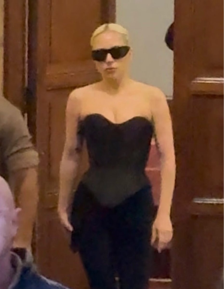 GaGa ページ 61gqVTiResL._UF350,350_QL50_.jpg