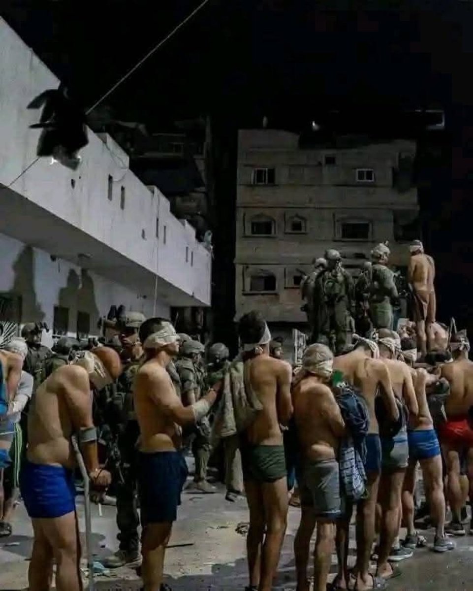 ShaykhSulaiman's tweet image. Never in history have the good guys taken pictures like this.
