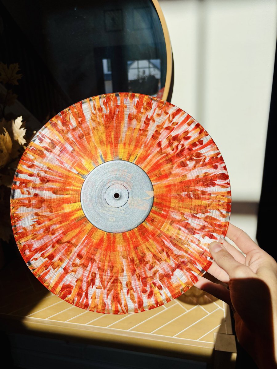 My husband surprised me with the splatter vinyl variant of #TSTheLifeofaShowgirl Officially one of the most beautiful vinyls I own. Safe to say I got my Wi$h Li$t! ❤️‍🔥🫶🏻<a href="/taylornation13/">Taylor Nation</a>