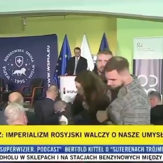 ‼️ SKANDAL ‼️

Udostępniajcie wszędzie gdzie się da 🔁

Ze spotkania z Sikorskim wyrzucili kobietę bo zadawała niewygodne pytania! 🤬

Mnie również wyrzucili z wiecu Rafała Trzaskowskiego bo chciałem zadać pytanie! 🤬

To jest ten sam schemat, PO zakazuje wolności słowa ‼️‼️‼️