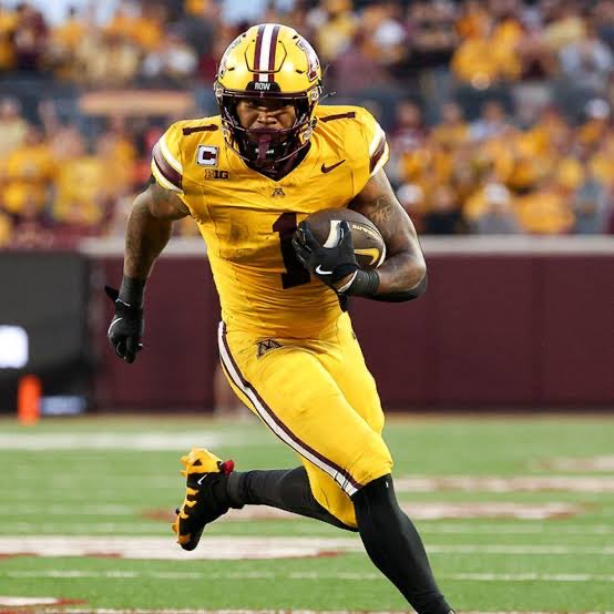 Blessed to receive an offer from the University of Minnesota 💛<a href="/CoachJ_Everett/">Jayden Everett</a> 

<a href="/CoachLTeasley/">Lance Teasley</a> <a href="/CopiahFootball/">Copiah Football</a> <a href="/LawrencHopkins/">Lawrence Hopkins</a> <a href="/MacCorleone74/">Rion (Ree-un) Young</a> <a href="/ShedrickMckenz2/">Miss-Lou Recruits</a> <a href="/247Sports/">247Sports</a> <a href="/Rivals/">Rivals</a> <a href="/CoachBenson12/">Antonio Benson</a>