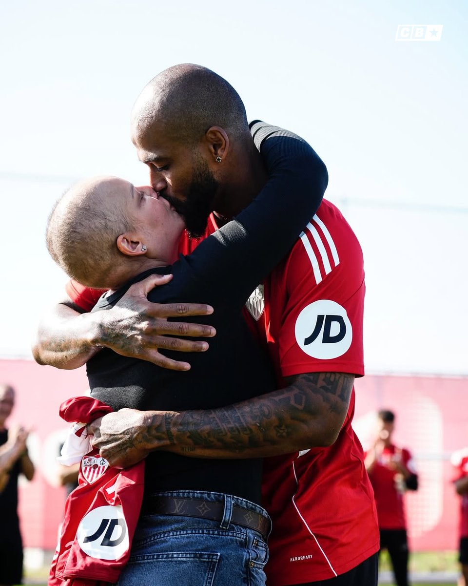 A melhor vitória da temporada! ❤️ Pamela Teixeira, esposa do ex Rio Ave FC e GD Chaves 🇧🇷 Marcão venceu a luta contra o cancro 🥹 📸 Sevilla FC #CRAQUESDABOLA