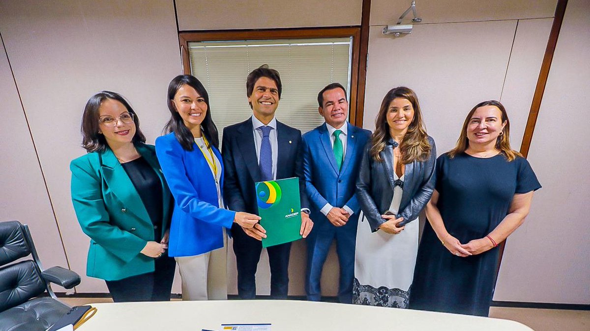 ANADEP_Brasil's tweet image. #DefensoriaSim #ANADEPnoLegislativo
ANADEP apresenta nota técnica sobre a Reforma Administrativa ao deputado Pedro Paulo: tinyurl.com/36e45hv4