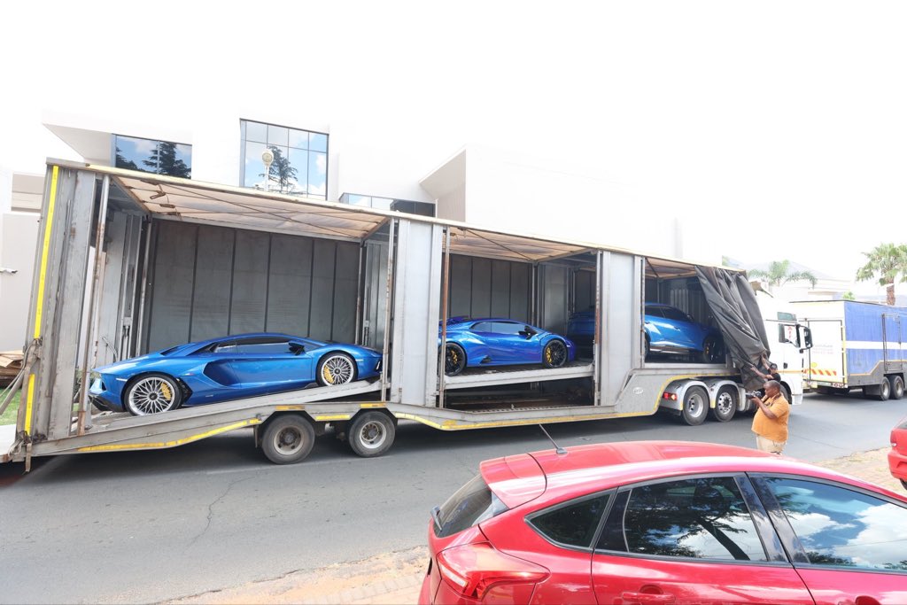 XFactor079's tweet photo. The Zuma Family: 

1. No mansions in Camps Bay and Sandton 
2. No Lamborghinis 
3. No R2 Billions tenders from government hospitals 
4. Lives on freely given lands at Nkandla village. 
5. No yatch, no private jets 

And yet you want to tell us Zuma is corrupt ? Voetsek !! https://t.co/8Hu2uvA66h