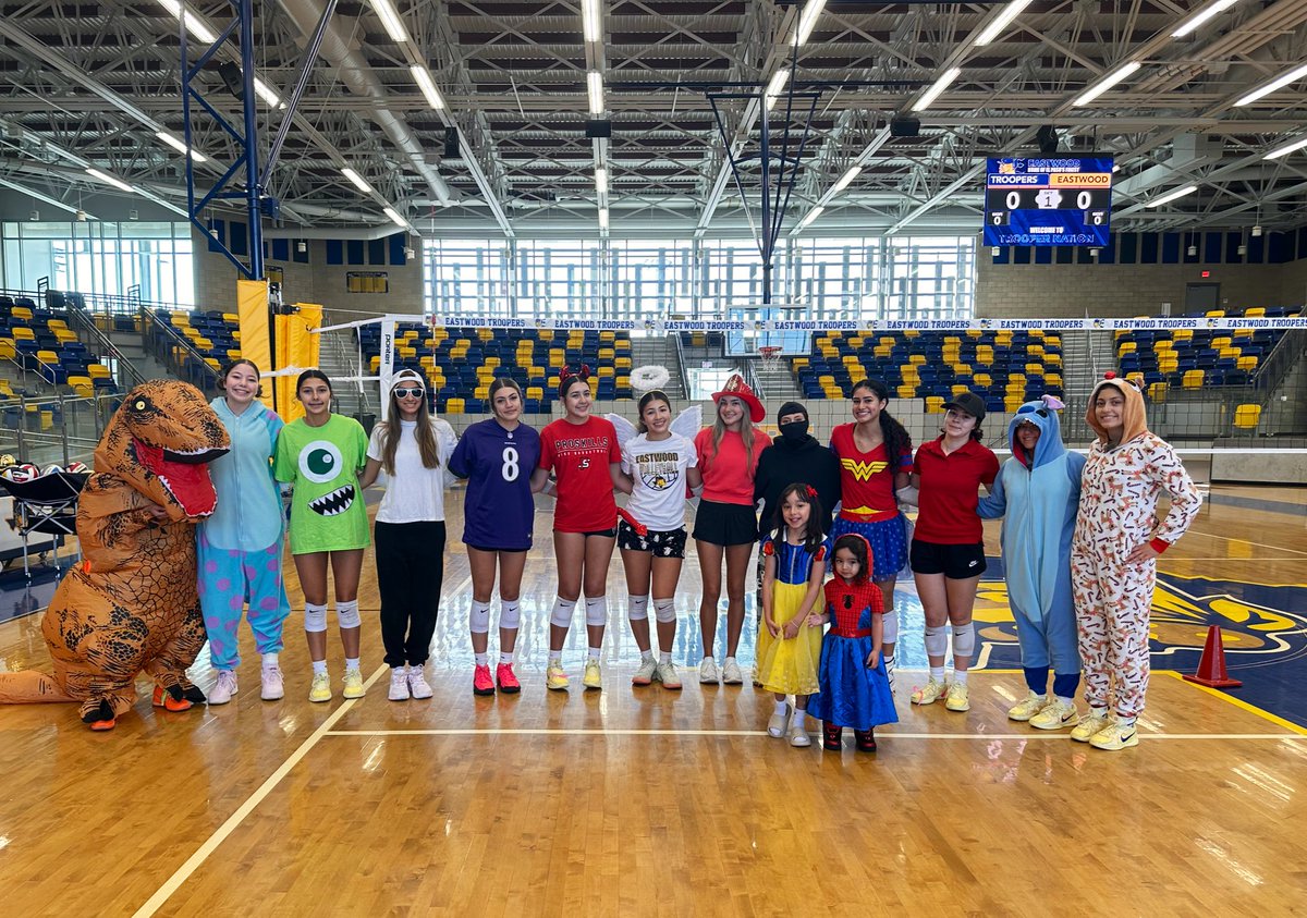 Jennifer Nolasco-Mata (@nolasco_ehs) on Twitter photo 🎃 Spooky season vibes at practice today 👻 and of course my little ones had to join in on the fun 🕷️🍎 😂<a href="/EastwoodVball/">Eastwood Volleyball</a> 🎃 Spooky season vibes at practice today 👻 and of course my little ones had to join in on the fun 🕷️🍎 😂<a href="/EastwoodVball/">Eastwood Volleyball</a>