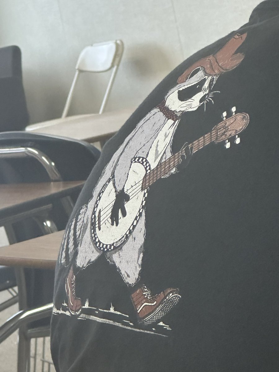 ManangMay's tweet photo. @MyFavMurder Listening to Georgia talk about Texas raccoon and I see this shirt. https://t.co/kOZoI5zjF4