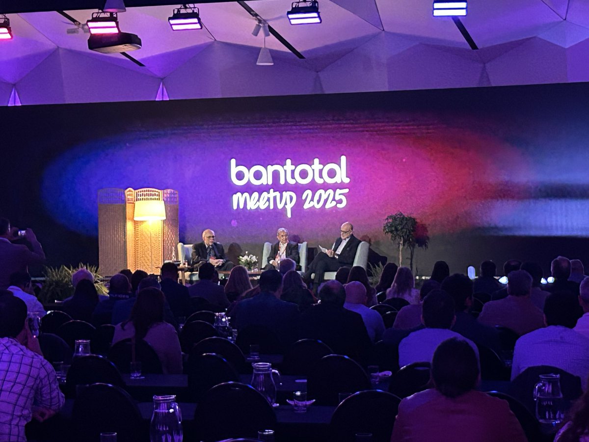 “Un diálogo entre 2 amigos”, entre 2 personas que tuvieron gran éxito en el mundo empresarial, moderada por el periodista Emiliano Cotelo:
<a href="/mdelarrobla/">Mariano de Larrobla</a>, fundador y Presidente de <a href="/Bantotal/">Bantotal</a> y Breogan Gonda, fundador de <a href="/GeneXus/">GeneXus</a> 

#BantotalMeetUp