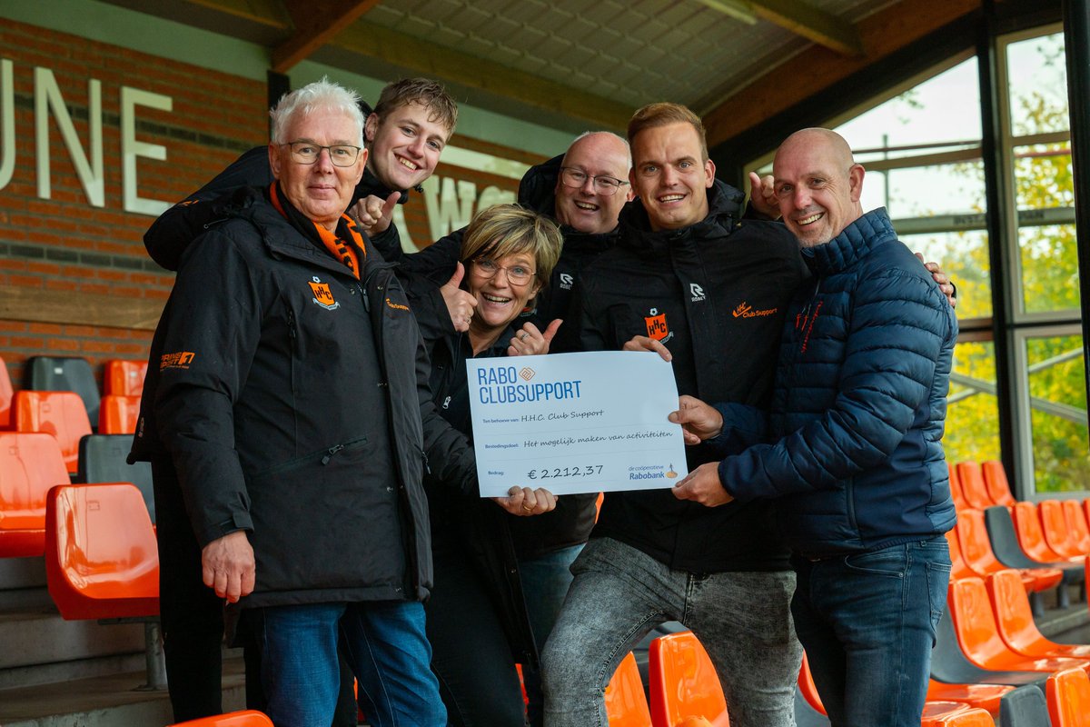 HHCHardenberg's tweet image. Afgelopen zaterdag heeft de Rabobank een prachtige cheque van €2.212,37 uitgereikt aan @HHCClubSupport. 🙌 Dankzij de jaarlijkse Rabo ClubSupport actie kan HHC ClubSupport nog meer leuke activiteiten organiseren en de sfeer rond de wedstrijden van HHC 1 verder versterken.

Een…