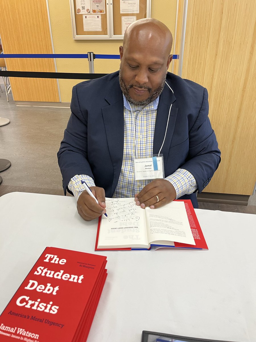 jamalericwatson's tweet image. Enjoyed participating in a panel discussion today at @AmericanU titled,   “Civic Discourse and the Role of the Academy in Public Life” followed by a book signing.