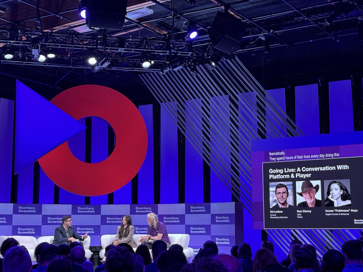 hawthornecastro's tweet photo. #BloombergScreentime @BloombergLive @business https://t.co/o6mNrfun0L