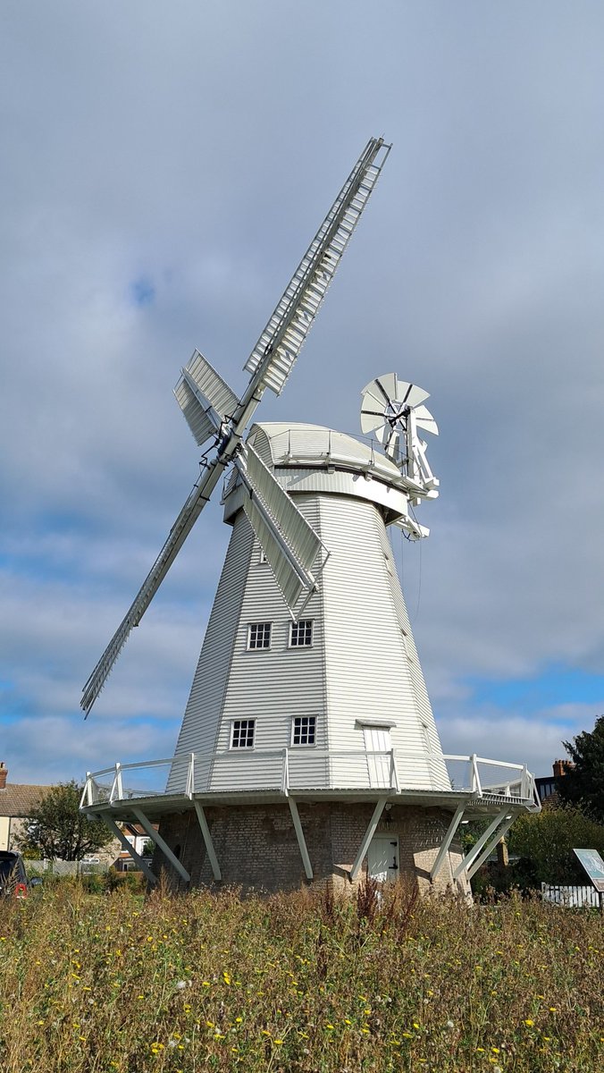 Upminster Windmill this morning on the way to Upminster and on the way home. 😊
9th October 25