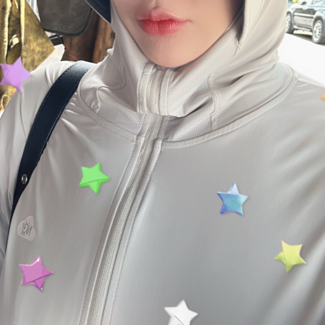 looookmai's tweet photo. วงการเสื้อกัน uv เข้าแล้วไม่ออกจริง อาจจะเห็นว่ารีวิวบ่อย แต่เพราะว่ามันสะดวกและดีจริง ลองมาหลายแบบหลายราคา ทั้งแบรนด์ขึ้นห้างหลักพัน จนมาจบที่แบรนด์คนไทยราคาหลักร้อย แบบร้อยจริงๆ ไม่เกิน 300 กว่าๆ กันแดดได้จริง

ผิวดีไม่ใช่แค่บำรุง แต่อย่าลืมปกป้องด้วยนะคะ แดดบ้านเราแรงมากกกกก https://t.co/FFDHOyYq1e