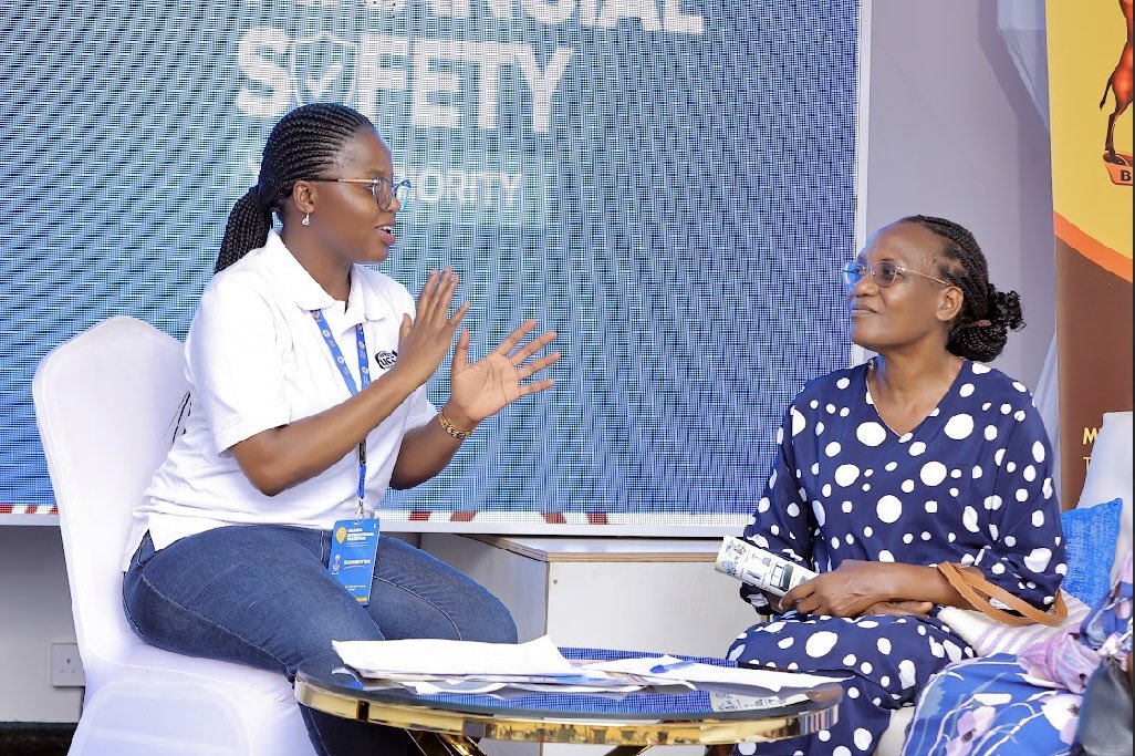 edith_namayanja's tweet photo. Tokiriza kufera ka ssente ko na data wo ππΎ. Donβt be cheated by Telecom companies , report cases of fraud to @ConsumerUCC or π Toll free line 0800222777 office numbers : 0414339000/0312339000
#Tonfera @UCC_Official https://t.co/AQj9yFa4KN