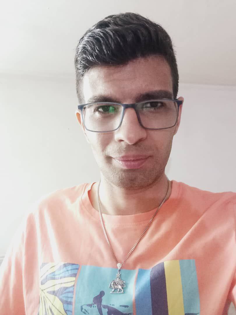 به شهادت زندانیان سیاسی قزلحصار، آنجا زندان نیست، بلکه سیاه‌چاله‌ است. از حمزه سواری و سعید ماسوری گرفته تا حسین رونقی، همگی از شرایط فاجعه‌بار این زندان و سلول‌های انفرادی آن سخن گفته‌اند. خشونتی که در آنجا اعمال می‌شود، در باور ما نمی‌گنجد. رضا محمد حسینی، که به دلیل فعالیت‌های