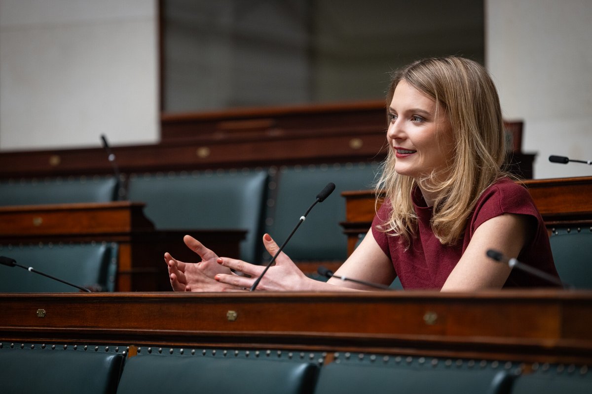 "Beveiligingsmaatregelen die voor 1 specifiek doel worden ingevoerd, worden vaak uitgebreid. ANPR-camera’s werden ingevoerd om terrorisme te bestrijden, nu gebruikt om GAS-boetes uit te schrijven. Het Entry Exit systeem voor vreemdelingen is nodig, maar let op dat systeem van