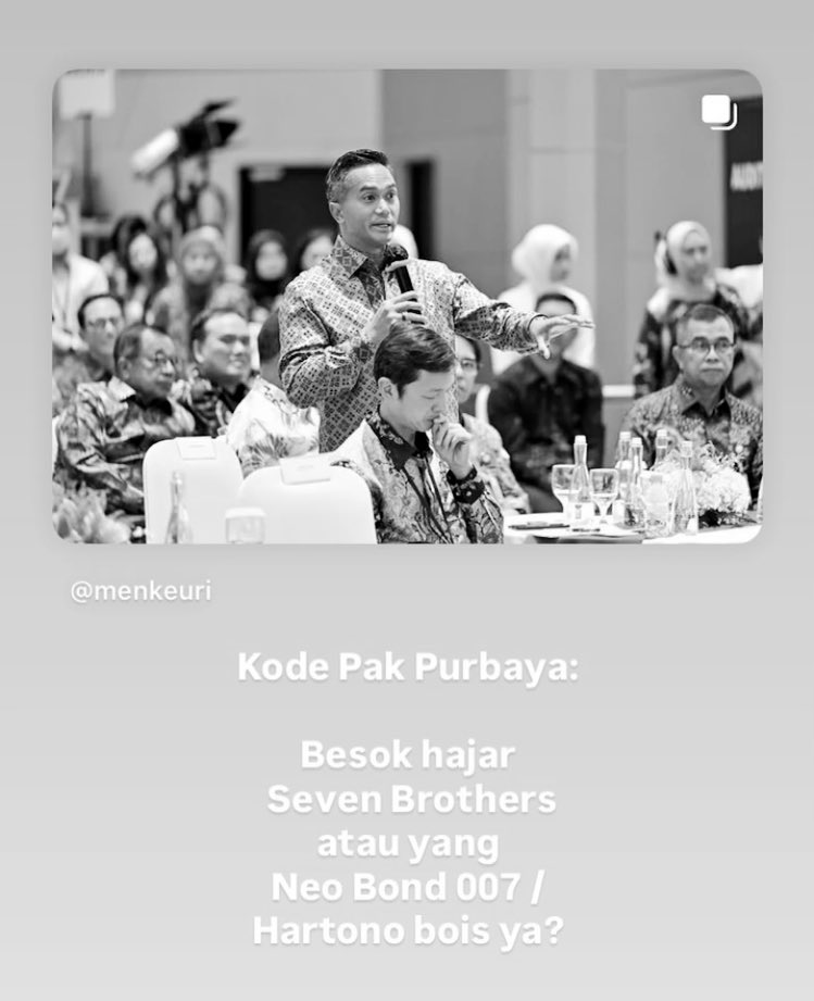 Setiap kali saya lihat “The Mic”, yang saya ingat langsung di kepala adalah pertemuan pertama dengan <a href="/reyaxelrod_/">Rey Axelrod</a> di IRL 😂😅.