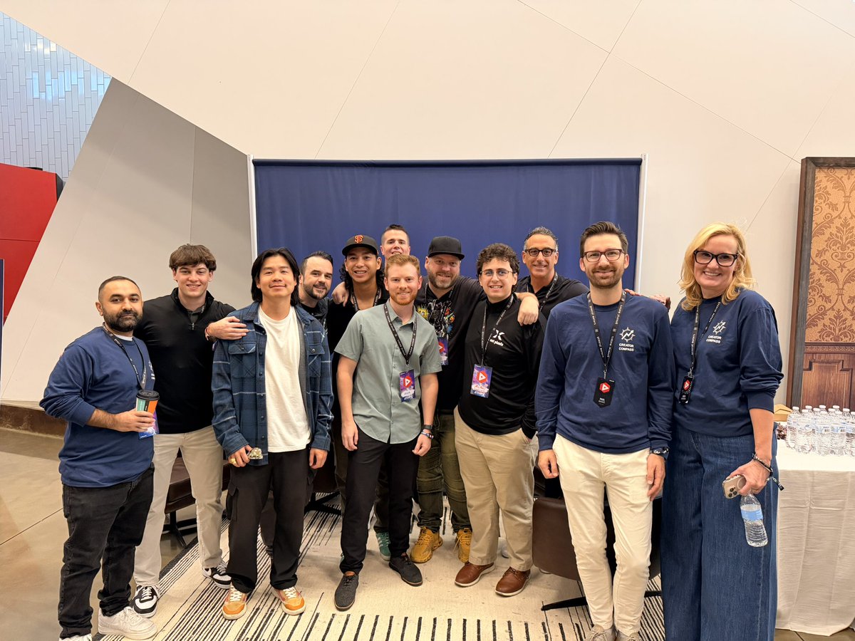 CCompassLA's tweet image. This is the panel you can’t miss if you’re at Vid Summit today..

Our CEO, Beth Bradmon will be alongside Peter Hollens and Paul Bakaus to discuss how Compass will help you know your worth. 

Grand Ballroom 1  (4th floor)
2:40