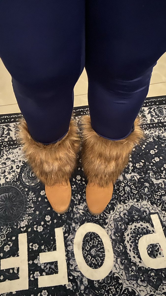 honey808sweet's tweet photo. Timbs with the fur https://t.co/GtoyD9VGf6