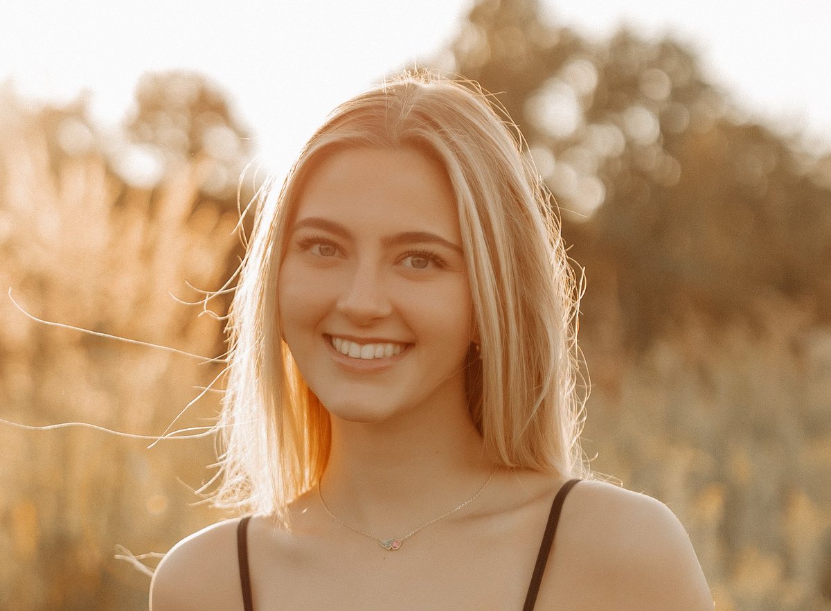 Kari Voss Schneider tweet media