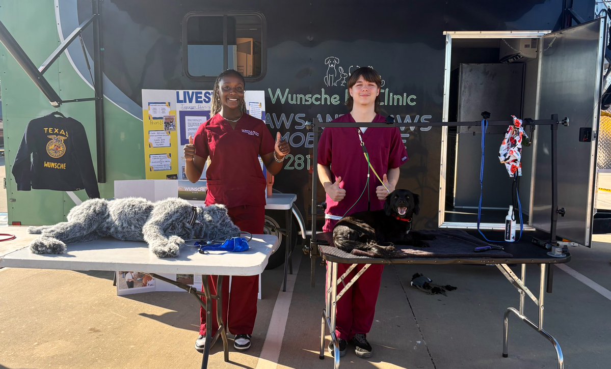 Grissom_ag's tweet image. Day 1 of Spring ISD career destination with our Wusnche Vet med crew. @cwhs_springisd @SpringISD @SpringISD_CTE