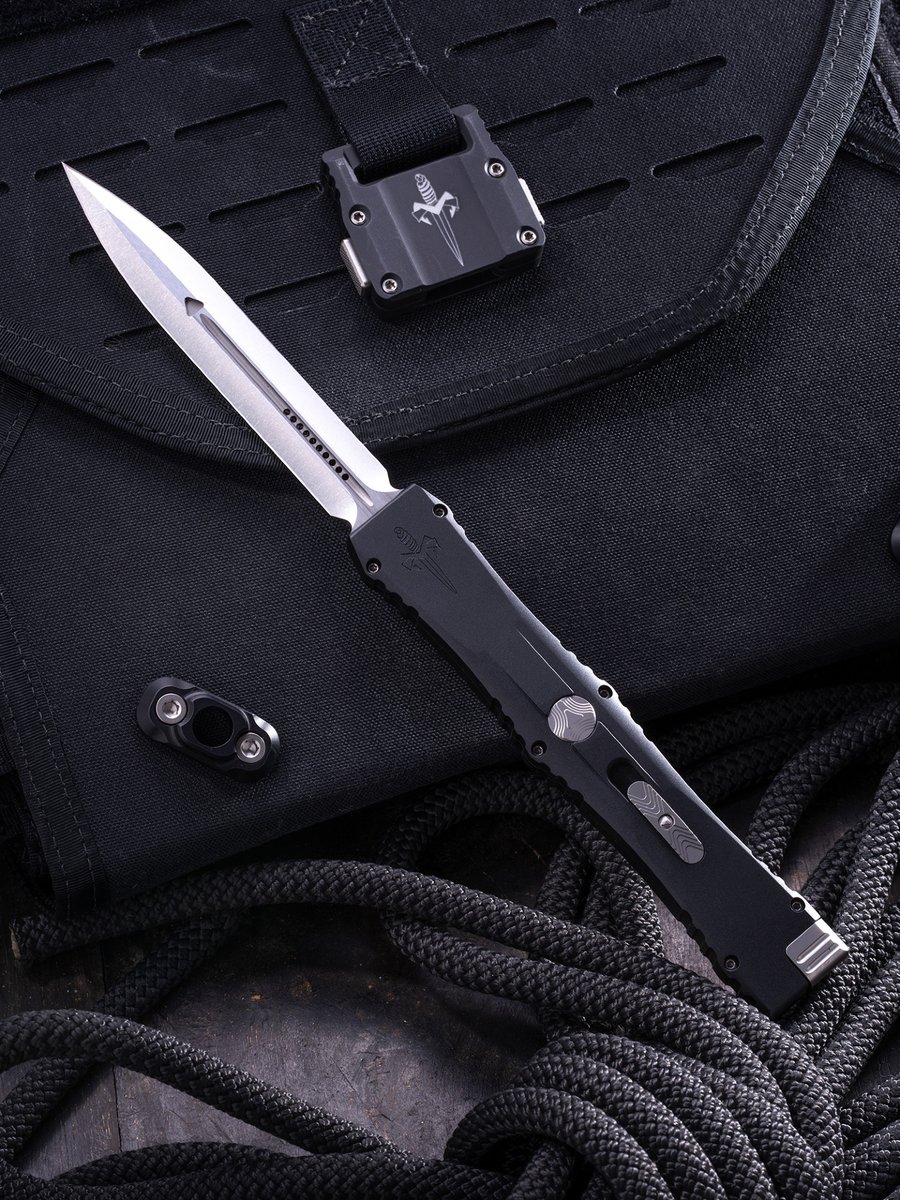 Don’t bite the hand that feeds you. 

#NemesisIV #Microtech #BladeShowWest