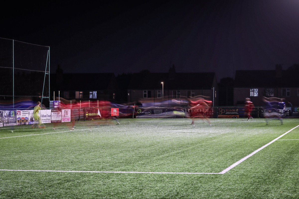 📸 A new style at <a href="/AvroFC/">Avro FC</a> last night, night games always offer the chance at some different shots. The 4th imagine capturing <a href="/darrenehi__/">darrenehi</a> putting us 4-0 up 💙⤵️