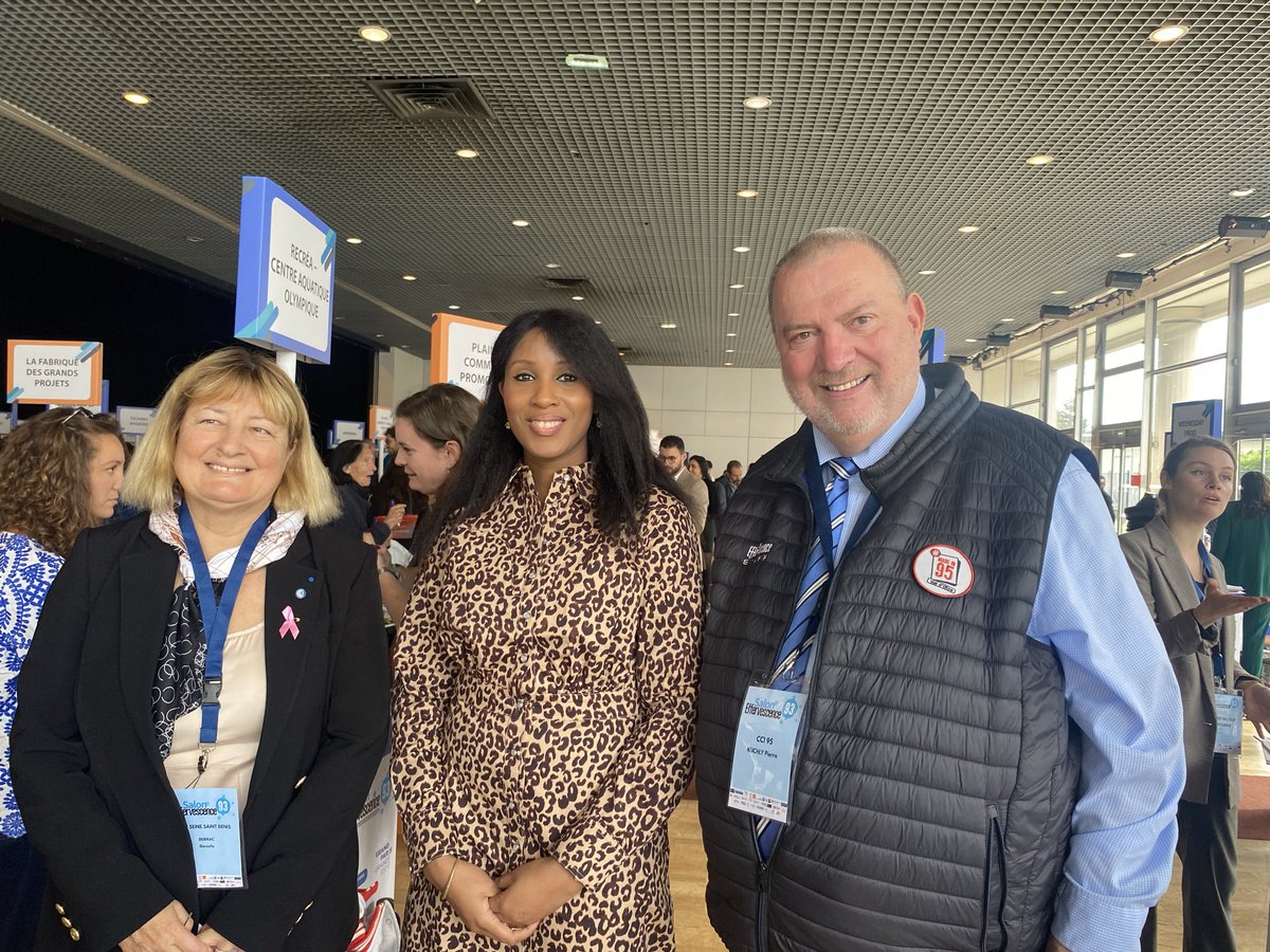 Une belle ambiance, de l’affluence, des trophées, du business, de belles personnes et des sourires, c’est ça l’esprit #EFFERVESCENCE !

Bravo <a href="/CCI_93/">CCISeine-Saint-Denis</a> <a href="/CCI_Paris_IdF/">CCI Paris IdF</a> pour cette manifestation encore réussie !

<a href="/d_restino/">Dominique Restino</a> <a href="/philippecran/">Philippe Ecran</a> <a href="/DDubrac/">Danielle Dubrac</a> <a href="/CCI_95/">CCI Val-d'Oise  🇫🇷</a> <a href="/ccifrance/">CCI France 🇫🇷🇪🇺</a> <a href="/effervescence95/">Salon Effervescence Val d'Oise</a>