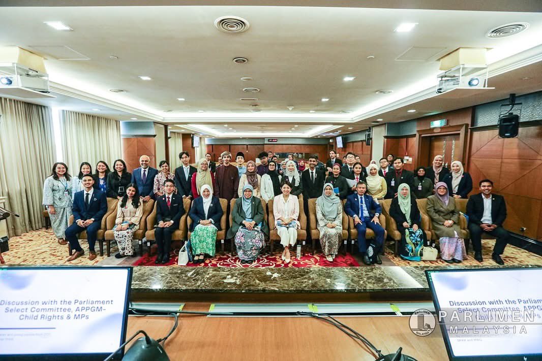 Setiap suara didengar, setiap pandangan dihargai!

Pertemuan yang bermakna antara Jawatankuasa Pilihan Wanita, Kanak-kanak dan Pembangunan Masyarakat bersama Majlis Perwakilan Kanak-kanak yang diadakan di Parlimen semalam. 

Perbincangan ini memberi ruang kepada suara dan