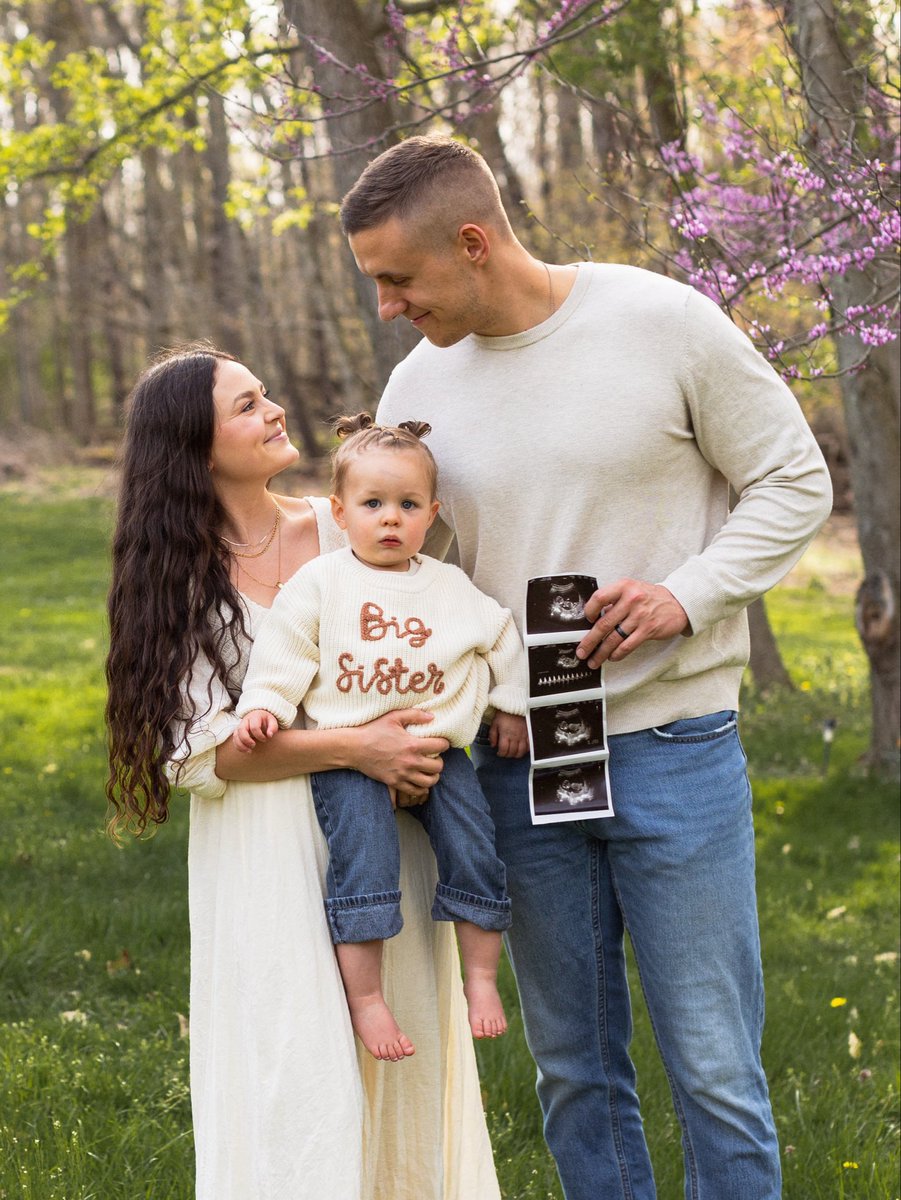 AU Baseball 2019 Alumni! 💪
Big week for the Stengers! 💜
Happy birthday to former first baseman Joey Stenger — and congrats to you and Taryne on welcoming your newest little Eagle yesterday! We are waiting to hear boy or girl?? 🍼⚾️ #AUBrothers4Life