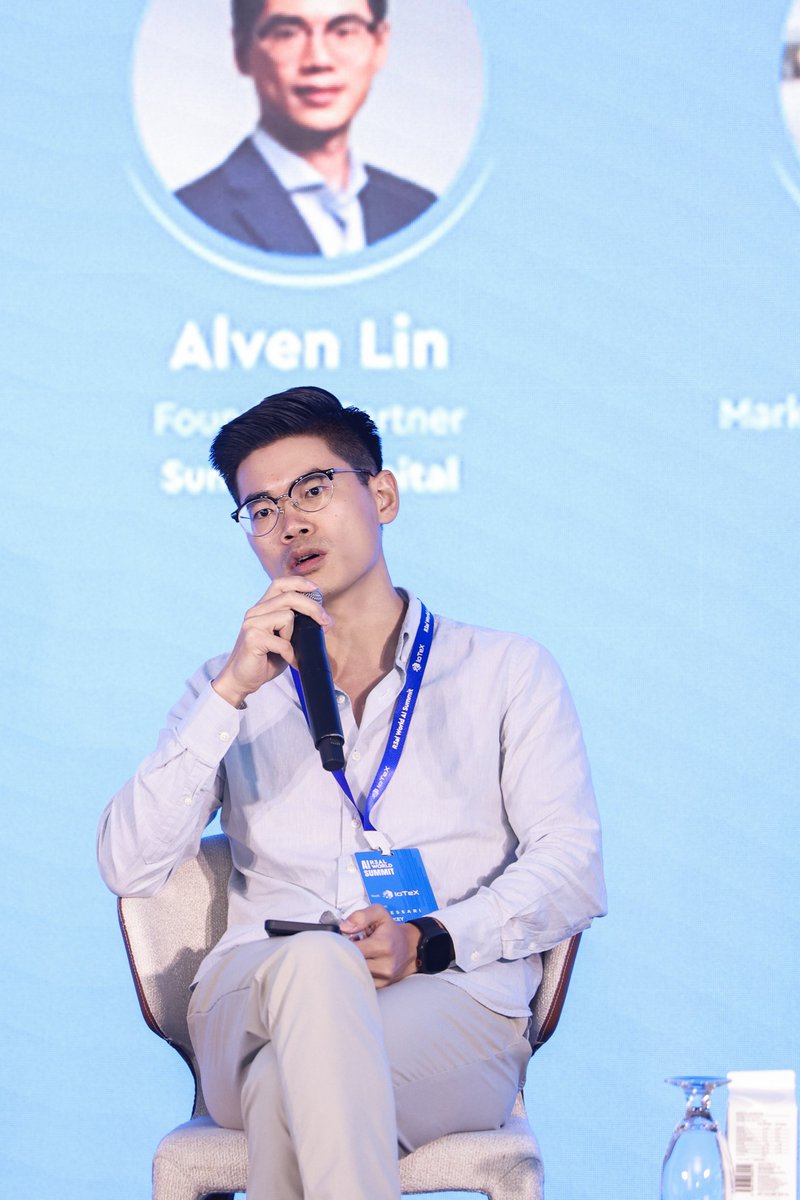 iotex_io's tweet image. at r3al world AI summit in singapore, leading investors explored how RWAs and AI are converging to redefine onchain value.

they shared why the next wave of crypto growth will come from real-world assets connected to intelligent systems rather than speculation.

featuring…